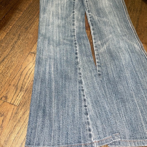 Z. Cavaracci bell bottoms jeans 👖 💫 - Picture 3 of 4
